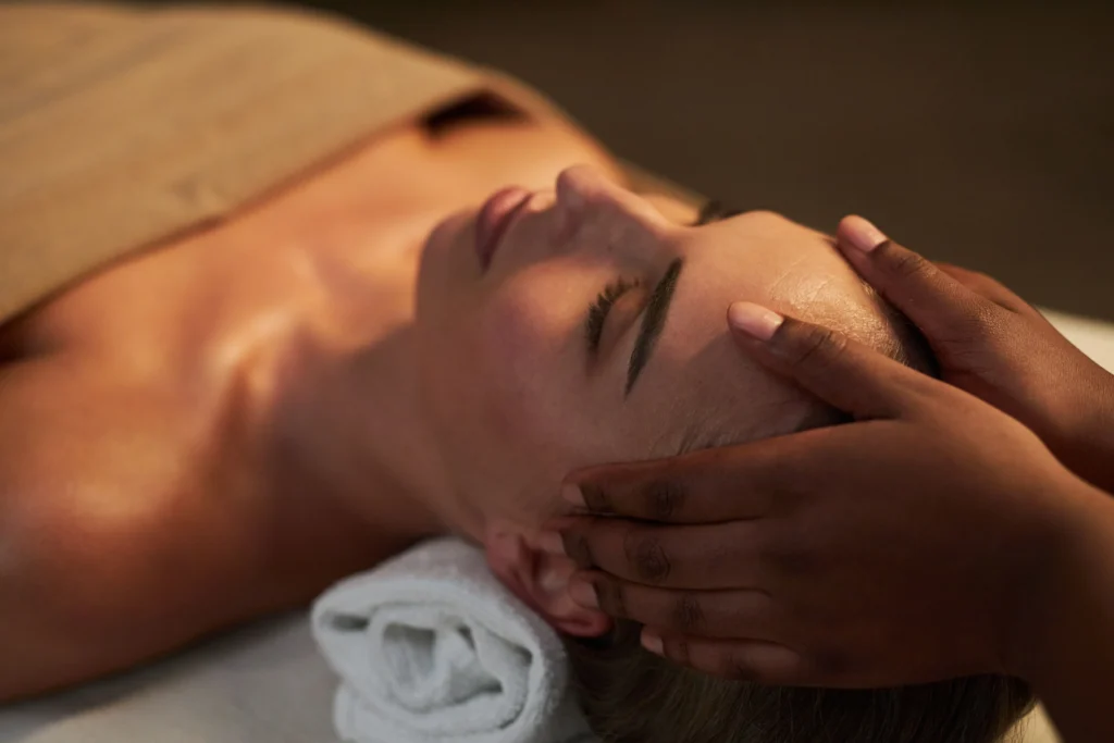 PRIVATE HOLISTIC MASSAGE EXPERIENCE 17