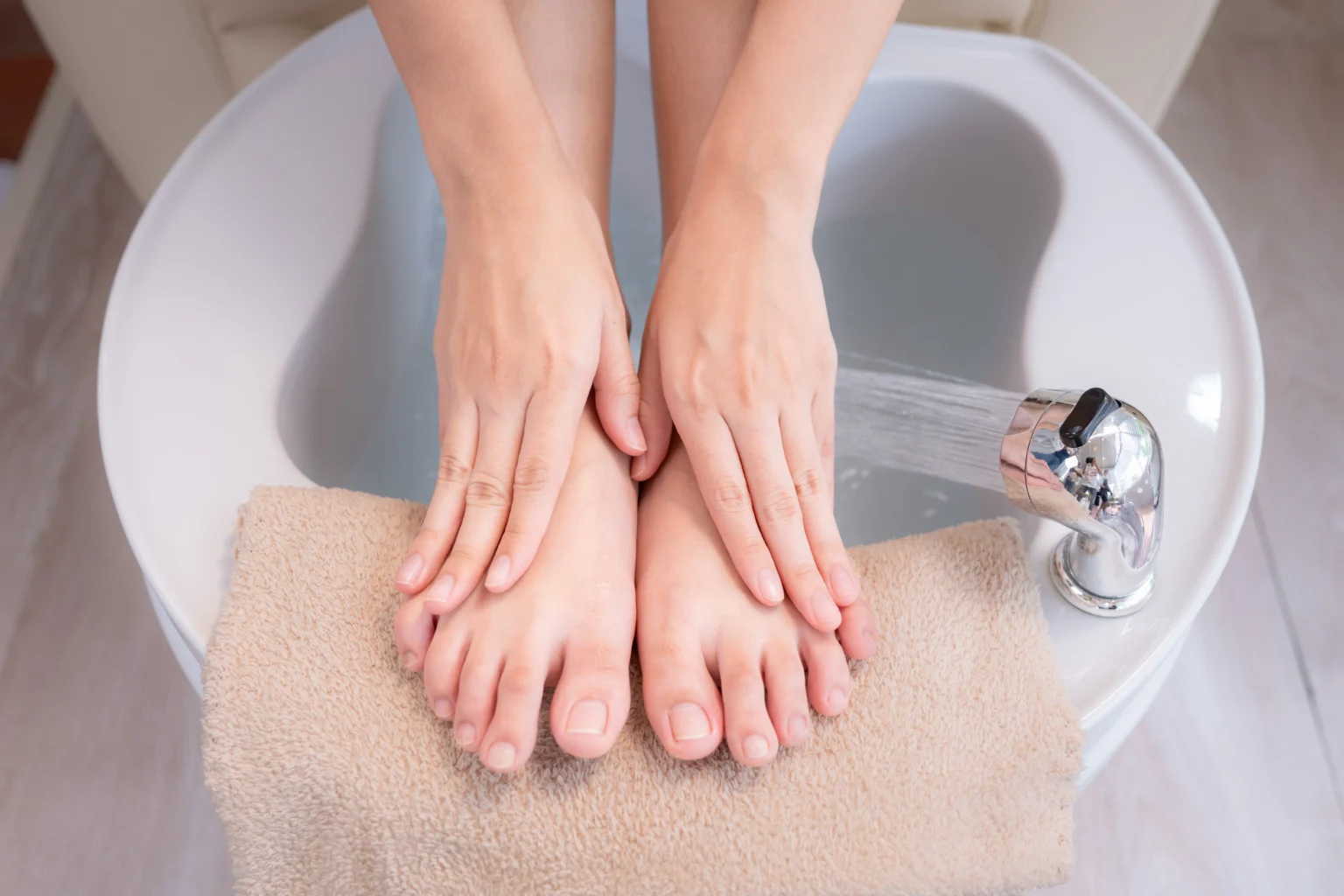 PRIVATE HOLISTIC MASSAGE EXPERIENCE 5