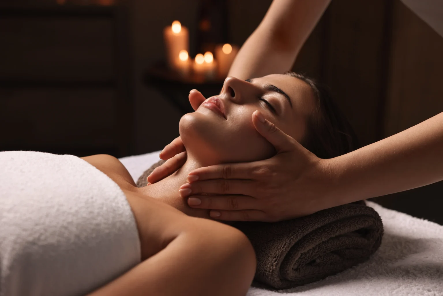 PRIVATE HOLISTIC MASSAGE EXPERIENCE 8