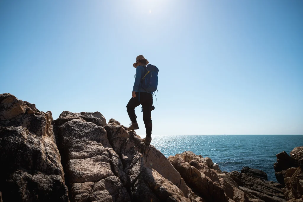 Cliff hike in Todos Santos with Omega Tours