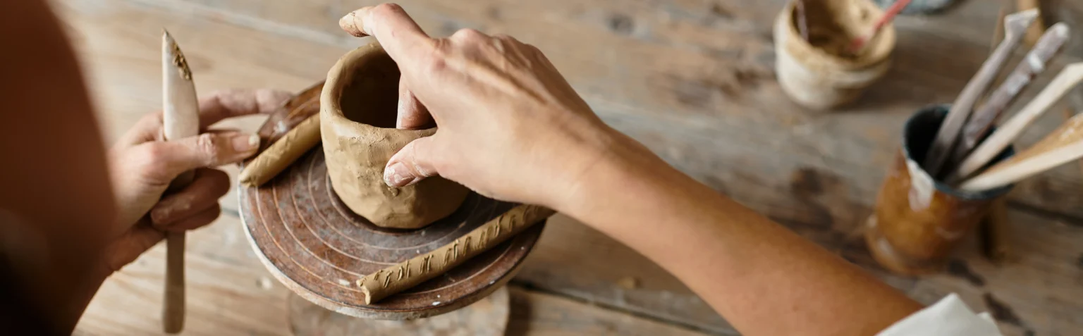 cLAY GRAOUNDING 4